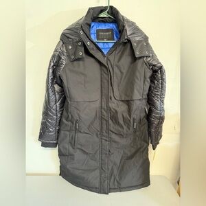 BERNARDO Women’s Black Quilted Insulated Coat NWT Size Medium Nordstrom Sold Out